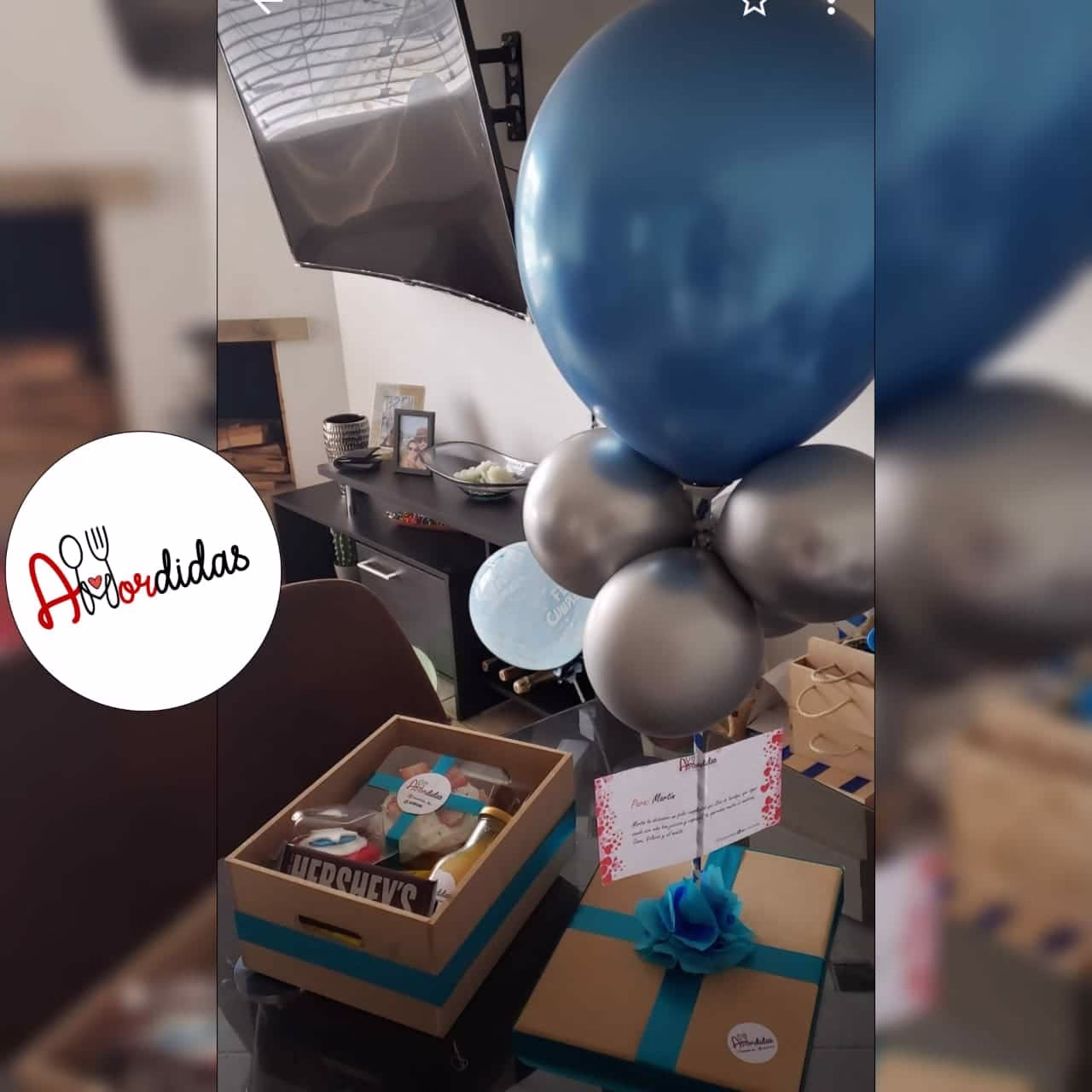 Cajita Dulce: Desayuno sorpresa a domicilio en Bogotá con caja de madera, waffles y globo. - Amordidas