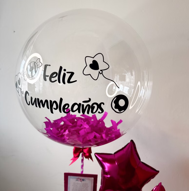 Desayuno Sorpresa Mini Saludable a domicilio en Bogotá con canasta de madera y globo. - Amordidas