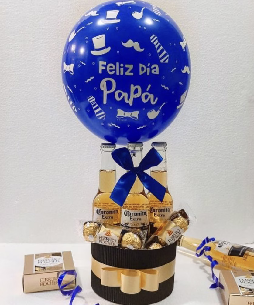 Balde cervecero de madera con cervezas Coronitas, chocolates Ferrero Rocher y globo para papá.