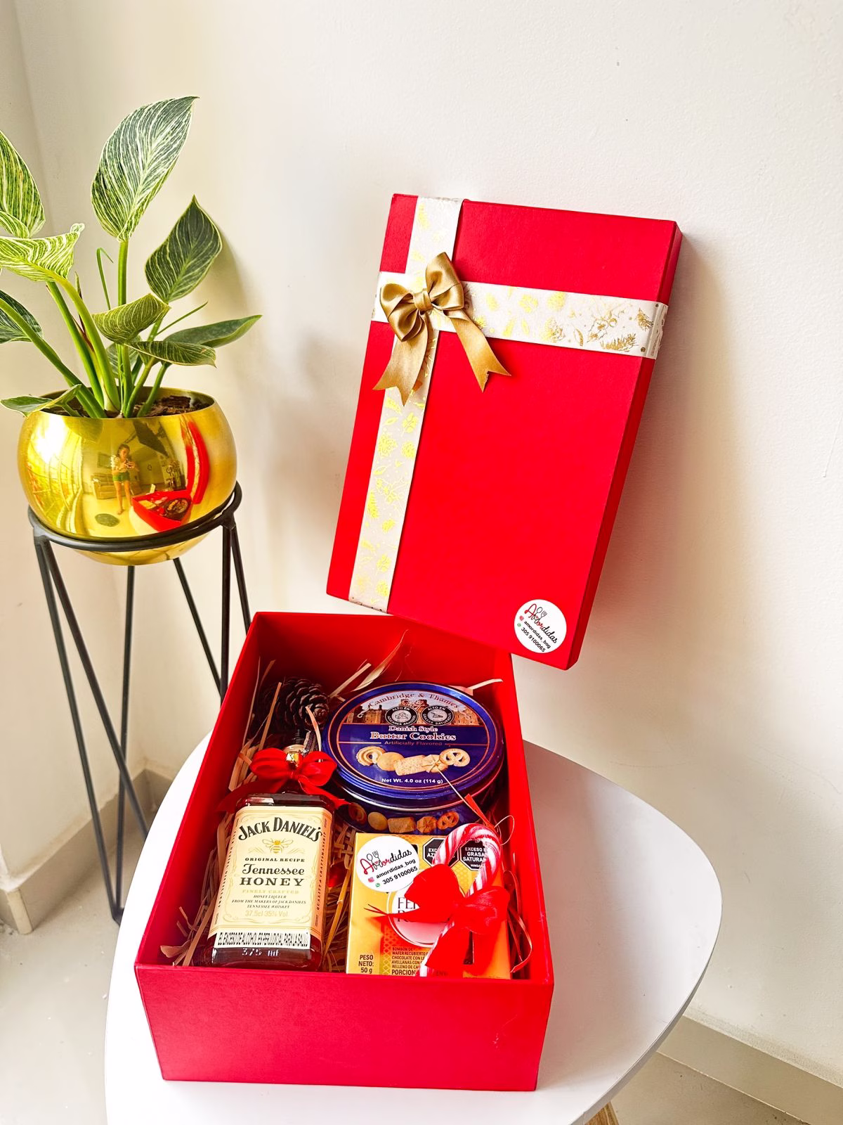 Ancheta Corporativa Riqueza Navideña con Jack Daniel's y Ferrero Rocher en Bogotá - Amordidas