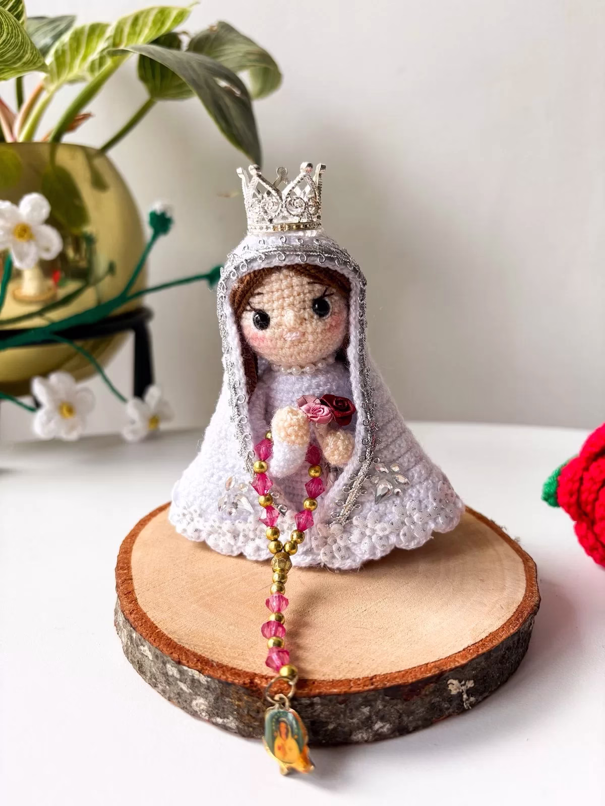 Rosa Mística tejida en crochet, detalle artesanal para regalar en Bogotá.