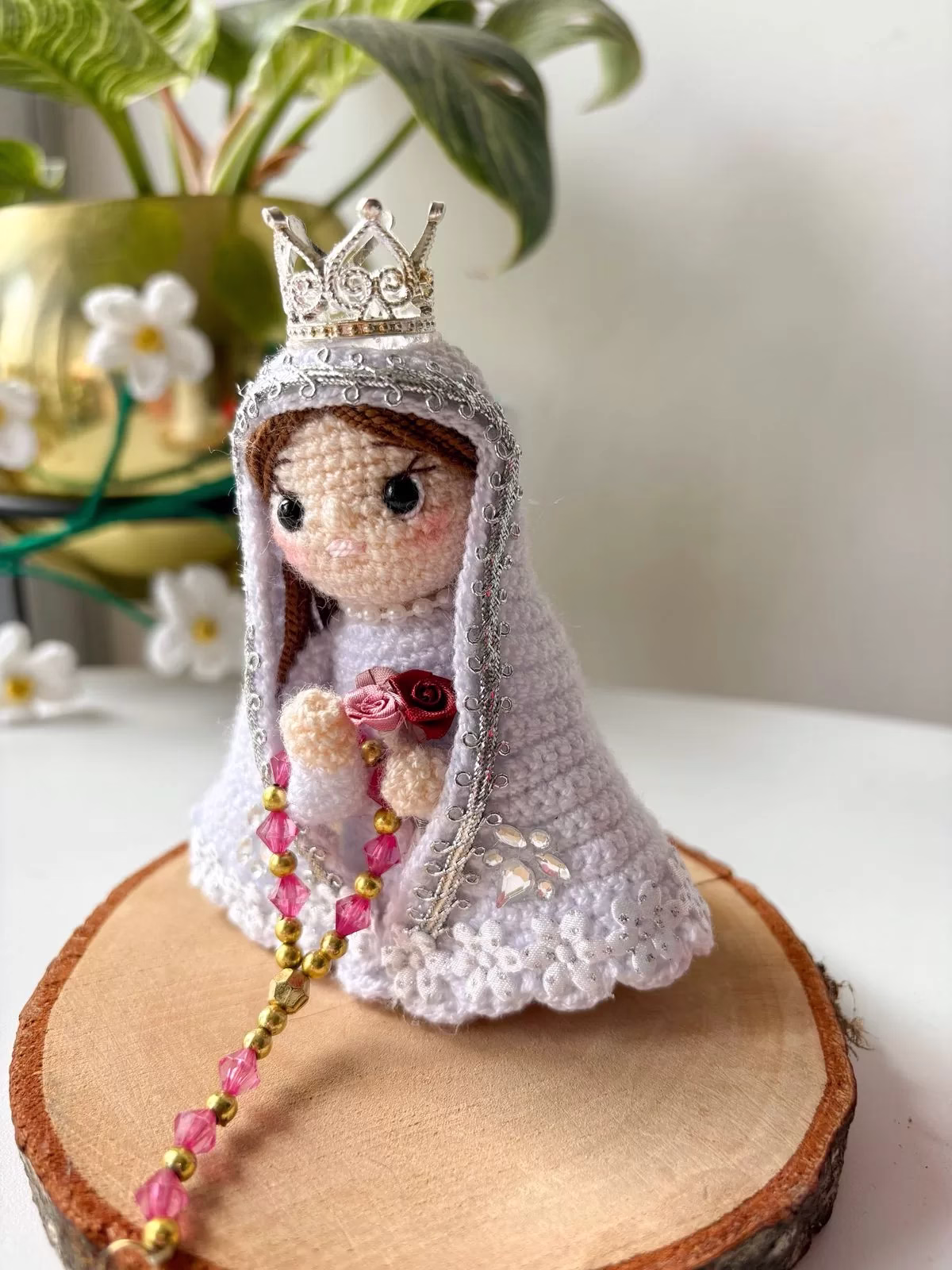 Rosa Mística tejida en crochet, detalle artesanal para regalar en Bogotá. - Amordidas